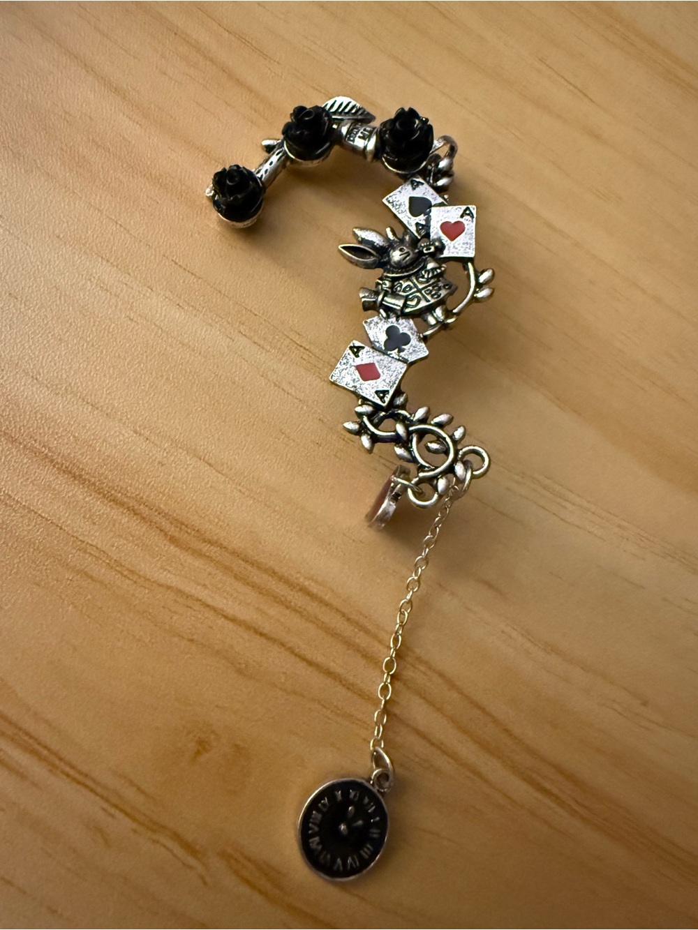 “Hot Topic” Silver Ear Cuff Alice in Wonderland Official Lewis Carroll